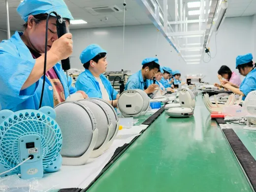 Projector assembly line at the Nesoul factory